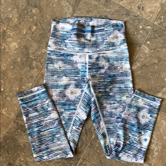 Lululemon Wunder Under Blurry Belle NWOT - Picture 2 of 8